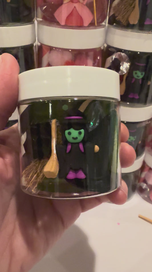 Green 4oz jar